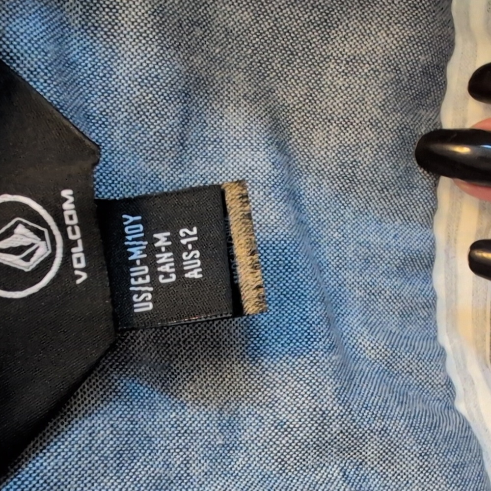 Volcom Button Up - Picture 2 of 2